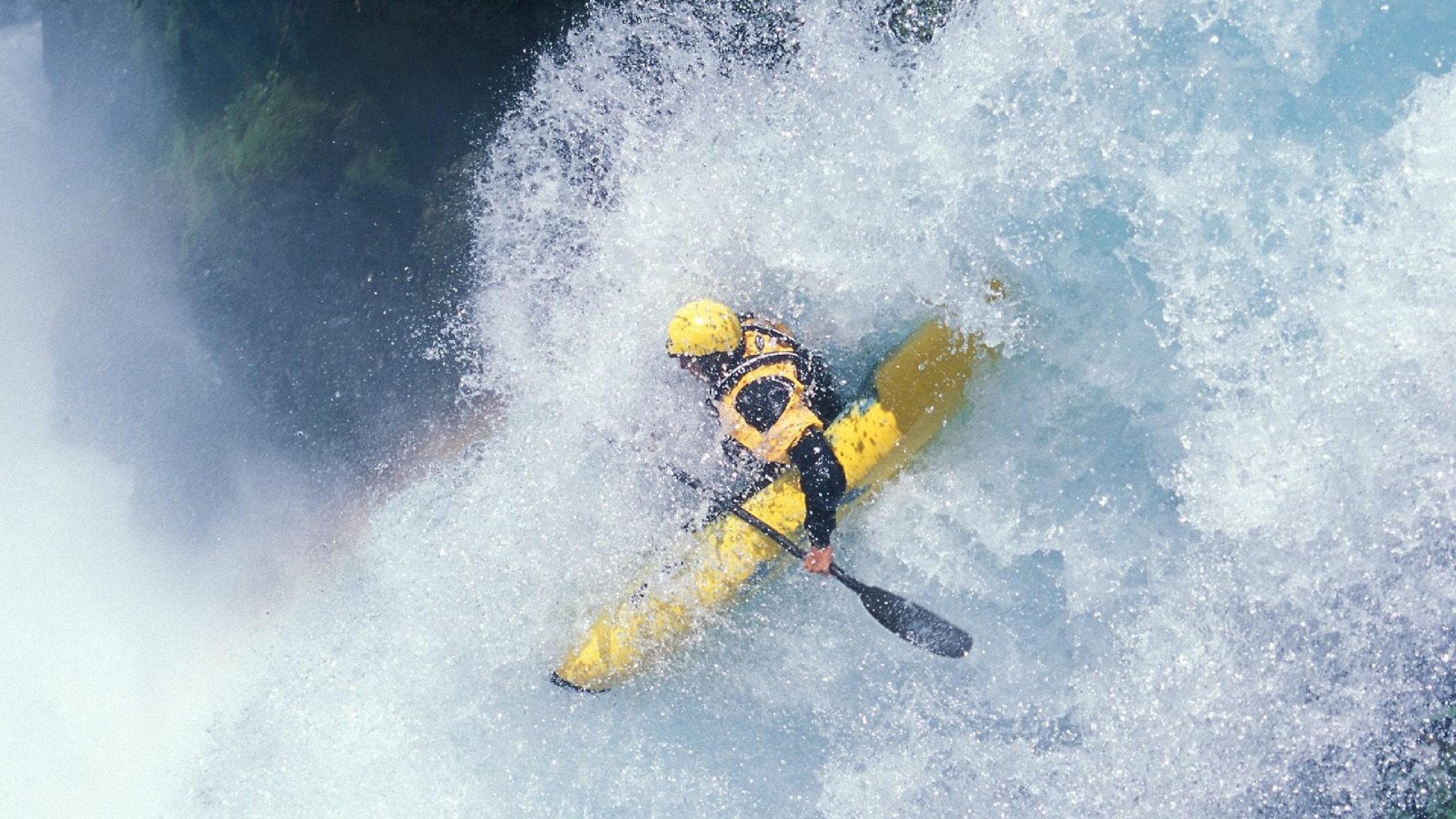曼联后防线迎来大考，险胜对手，曼联后场名宿