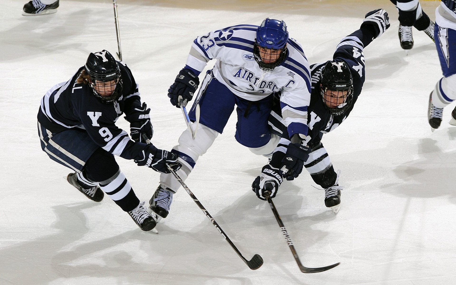 kaiyun体育-比赛悬念：季后赛领先队伍的压力与应对，季后赛出局
